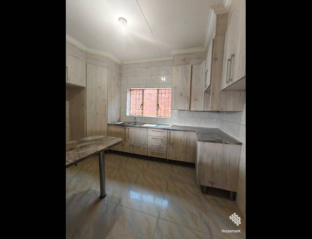 3 BEDROOM HOUSE FOR SALE IN VANDERBIJLPARK CW 6